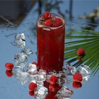 Raspberry mint lemonade