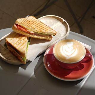Cappuccino S and sandwich