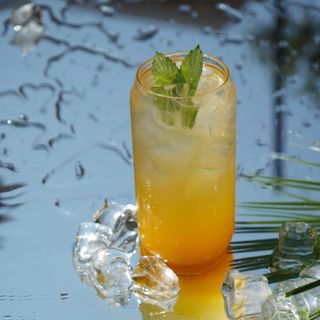 Green iced tea mango & passion fruit