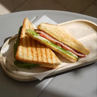 Oliva toast