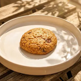 Cookie with chocolate