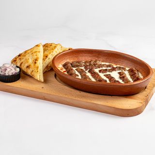 Ćevapi u kajmak sosu 10 kom