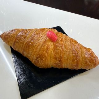 KROASAN SA KREMOM MALINE