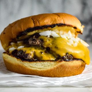 1 6 . S M A S H B U R G E R