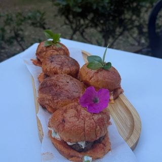 Russıan Salad Wet Burger