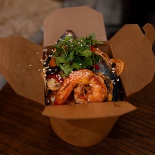 Seafood Pad Thai WOK noodles