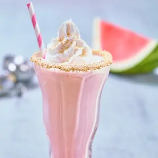 WATERMELON MILKSHAKE WITH PLAZMA PLUS ICE CREAM 450ML