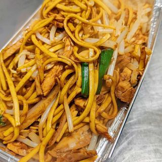 LO MEIN NOODLES - CHICKEN