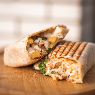 Tortilla buffalo piletina