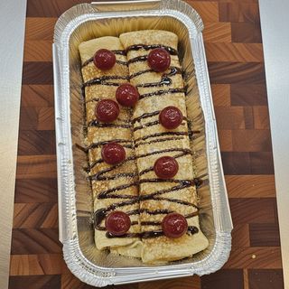 Nutela , višnja i plazma , porcija 2 palačinke