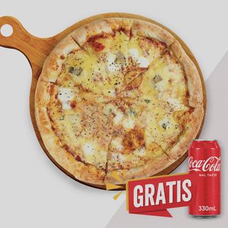 Pizza Quattro Formaggi 32cm + Coca Cola 0.33L