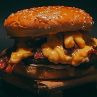 Dimljeni burger + pomfrit 370g