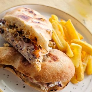 Sendvič sa cjepkanim mesom