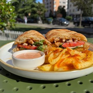 Sendvič sa ćuretinom