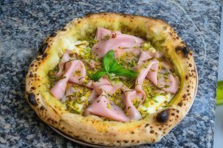 Pizza Mortadela pistaći 600 gr