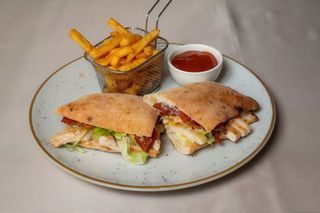 Sendvič sa ćuretinom 300 gr