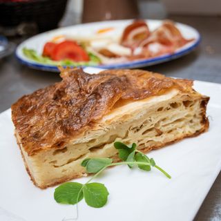 Domaća Gibanica na drva