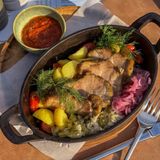 Pečena svinjetina sa krompirom 400gr