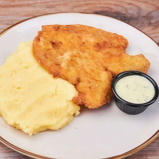 Svinjska bečka sa pireom i tartarom 250g