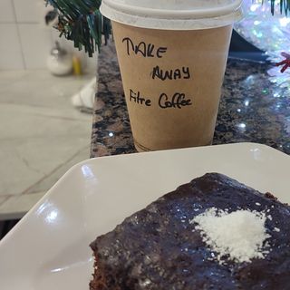 Islak Kek + Filtre Kahve Menü