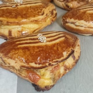 Kıymalı Kaşarlı Domatesli Poğaça