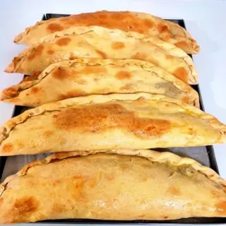Odun Fırınında Kıymalı Kaşarlı Gözleme