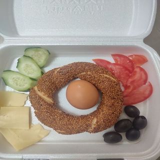 Simit Kahvaltı ( dzevrek dorućak )