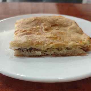 Kıymalı Kaşarlı Börek