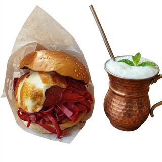 Duble karışık sandviç ve ayran menüsü