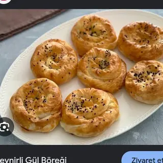 Gül böreği