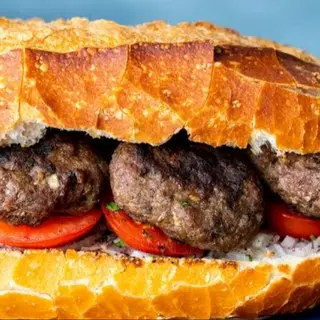 Turska Köfte sa Hlebom, Krompirom i Pivom