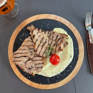 Marinirani svinjski vrat 350gr