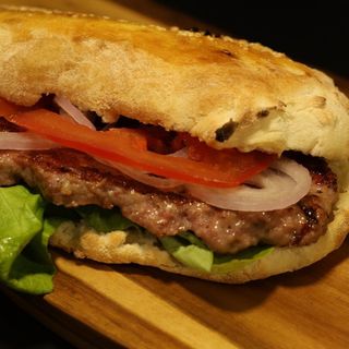 Šiš ćevap u domaćoj lepinji 350gr