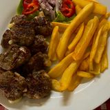 Leskovački ljuti uštipci sa pomfritom