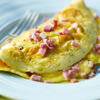 Omlet sa šunkom i sirom