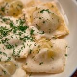 Ravioli sa svježim sirom i spanaćem u kremastom sosu 8 komada