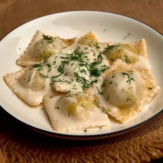 Ravioli sa pečurkama i krompirom, krem ​​sosu 12 komada