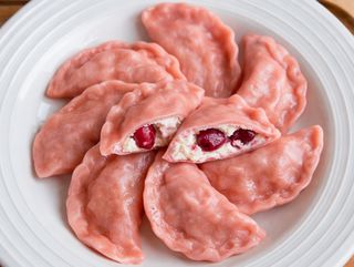 Vareniki sa svježim sirom i višnjom 16 kom