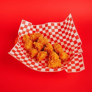 Hot shots spicy 12 pieces with fire mayo