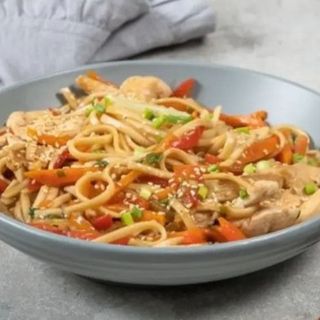 Noodles chicken coconut curry