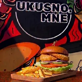 Burger sa gamborima + pomfrit 450g