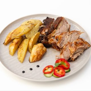 Teleće pečenje 250gr + prilog