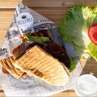 SENDVIČ: Govedji pršut -sir