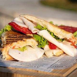 SENDVIČ : Pileća- sir