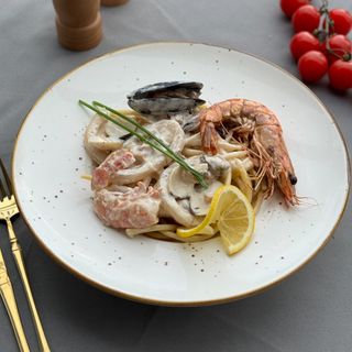 Pasta sa morskim plodovima 350g