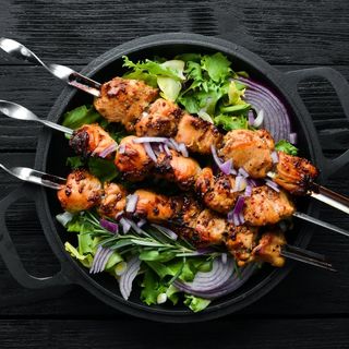 Piletina na ražnju sa roštilja 500g