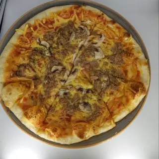 Pizza sa tunjevinom