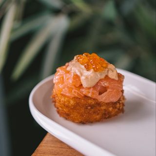 Inari tartar od lososa