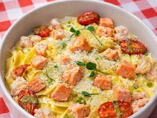 Pasta sa morskimi plodovimi 350g