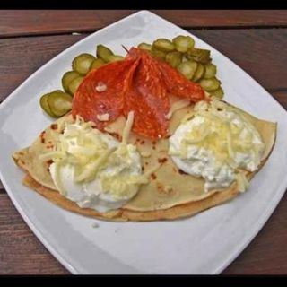 Palačinka kulen sir prilog